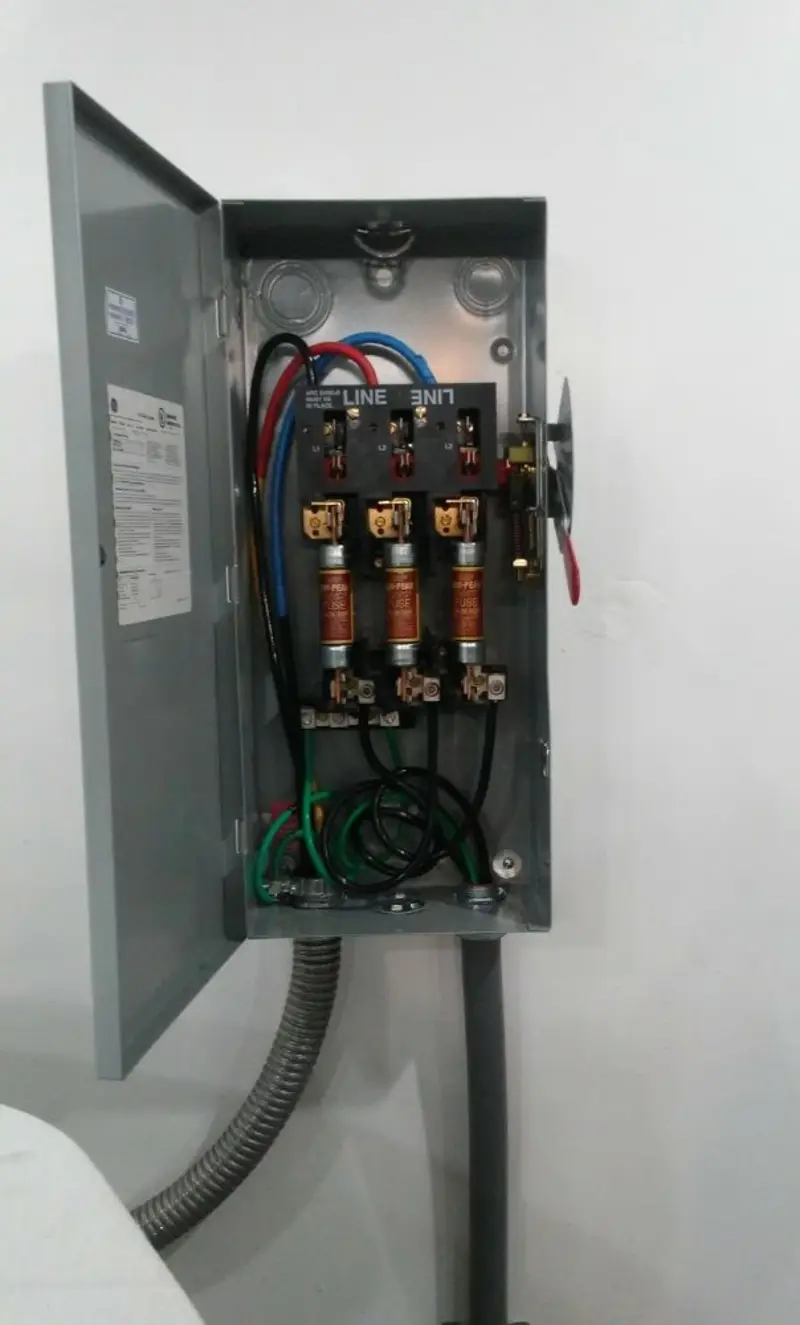 Three-phase disconnect switch installed for Smoke Detector Installation in Piscataway